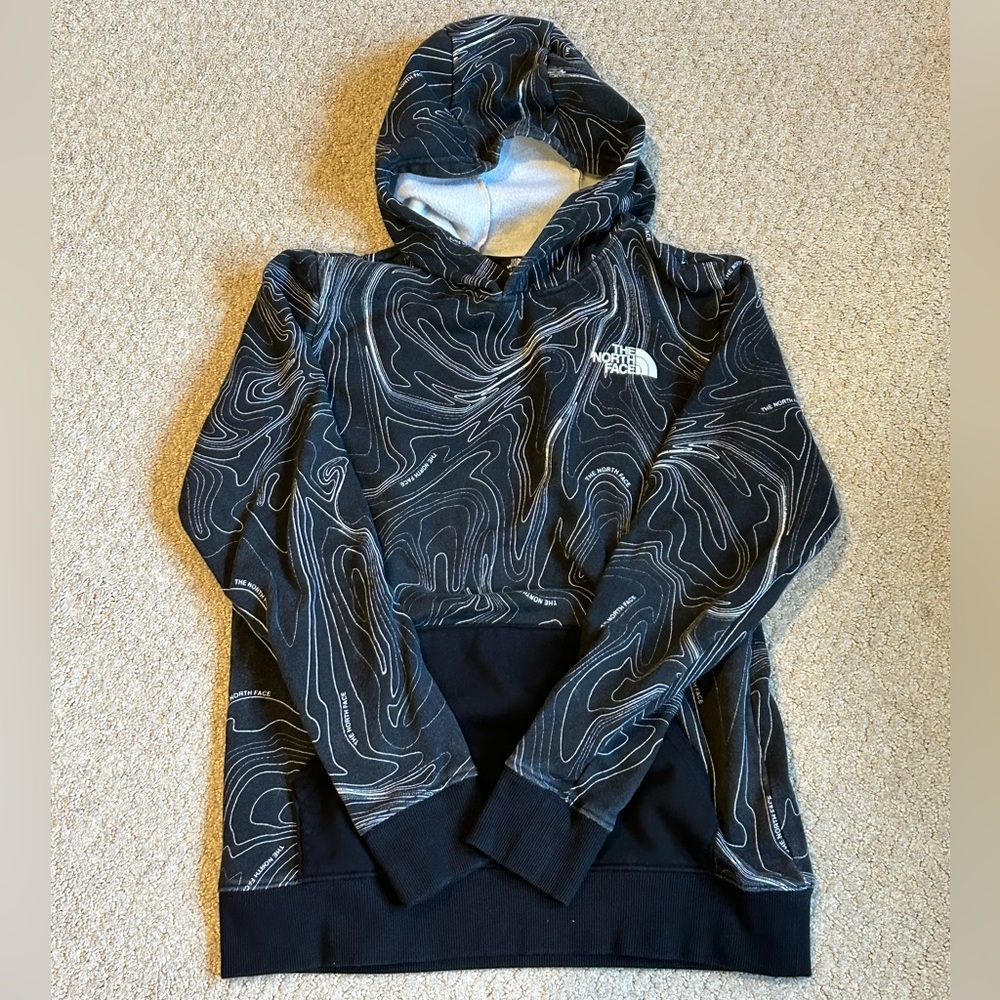 Boys Northface Hoodie in Large